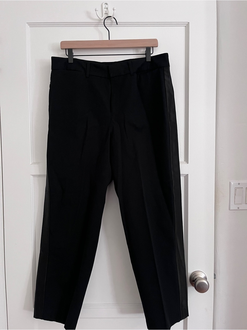 Old Navy Black High-Rise Pixie Straight Pants